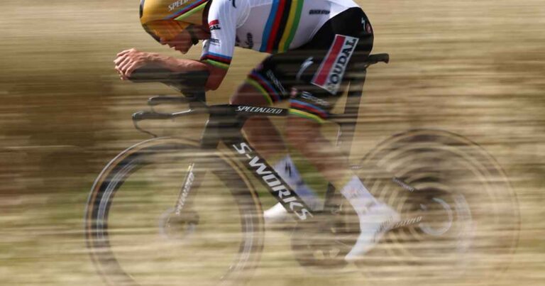 Critérium du Dauphiné 2025: Even League, Slump for Pogačar, Lipowitz skinner