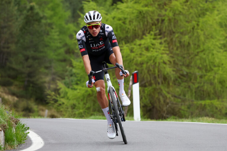 Uden Tour de France eller Vuelta i horisonten, hvad er det næste for Juan Ayuso efter en skuffende Giro d'Italia?