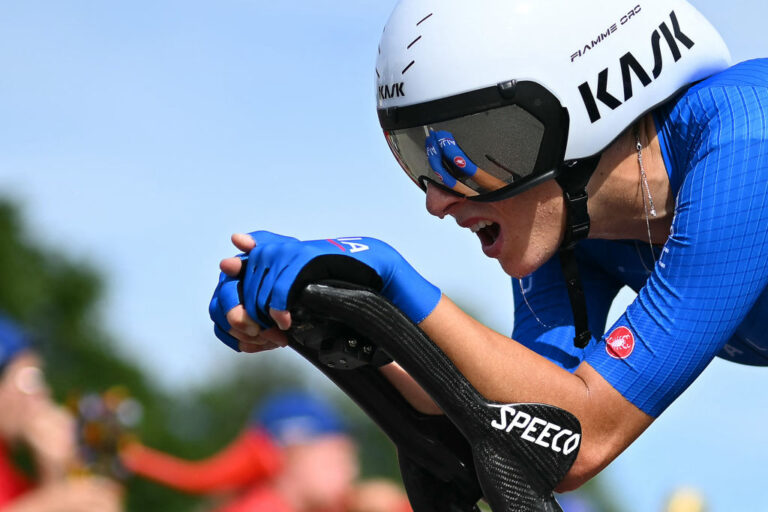 Vittoria Guazzini Outerners Elisa Longo Borghini for at sikre elite kvinders italienske tidsforsøgstitel