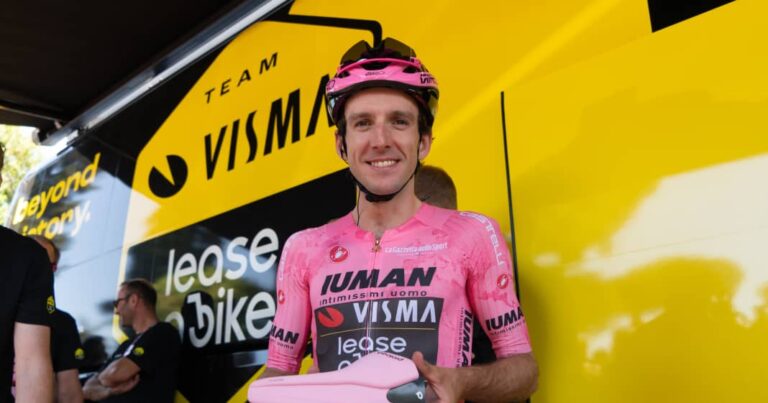 Yates kører til Giro -sejren med ny sadeludvikling
