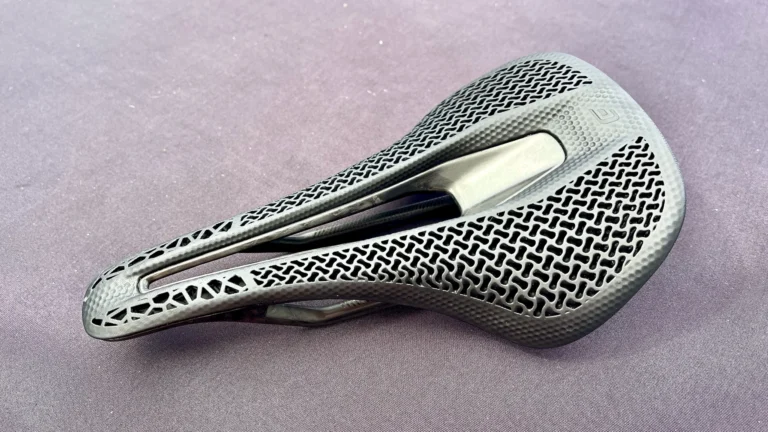 Anmeldelse: Cadex Amp 3D Printed Saddle – Performance Comfort