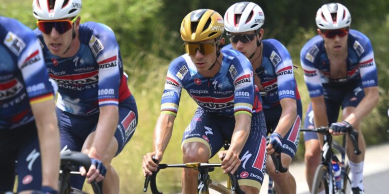 Tour 2025: Remco Evenepoel får fire klatrestjenere omkring ham, Louis Vervaeke mangler