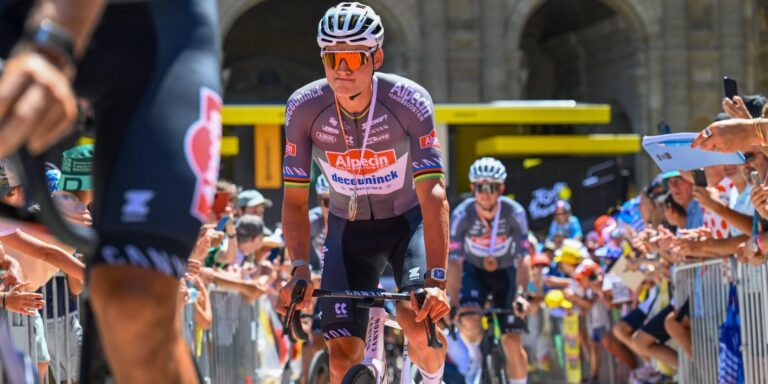 Tour 2025: Insectensteek møder Mathieu van der Poel, der kører ud med et hævet øje