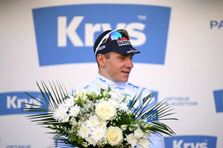 'Måske er vi i gang med en juridisk kamp, eller måske er det en storm i en tekop' – Patrick Lefevere vejer ind på Remco Evenepoel Transfer Saga