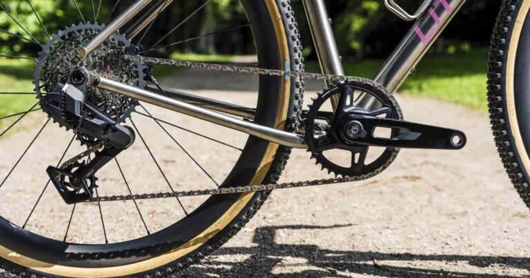 Komponenttest: SRAM -rival Ax i testen