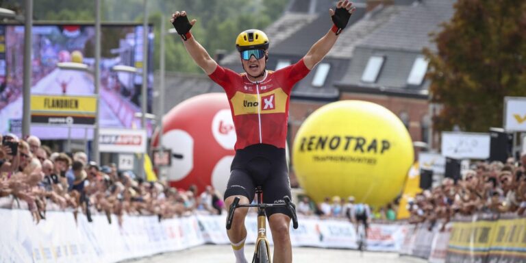 Jonas Abrahamsen vinder Wall Classic Geraardsbergen 2025