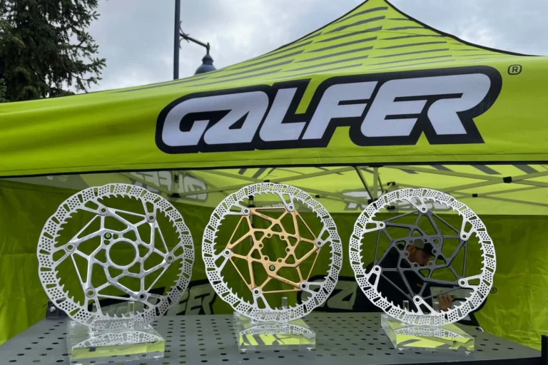 Crankworx Whistler: Ny Dharco Protection, mere rejse til din eBike & Thule Hitch -telt indkommende!