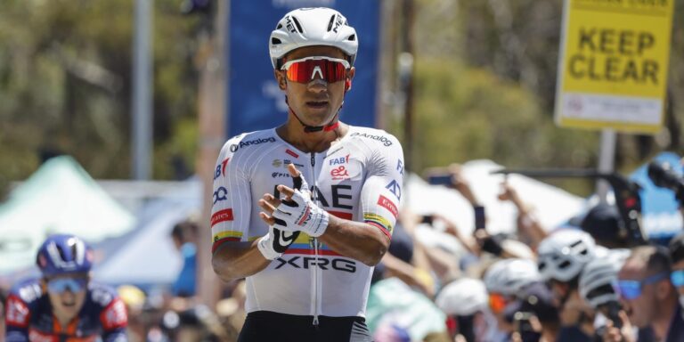 Riley Sheehan byder velkommen til for tidligt og bliver slået af Jhonatan Narváez i Deutschland Tour