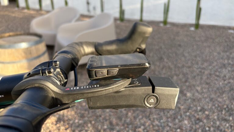 Kom Cycling Mount and Lights Reveeded: En simpel arbejderopløsning til et hverdagslys