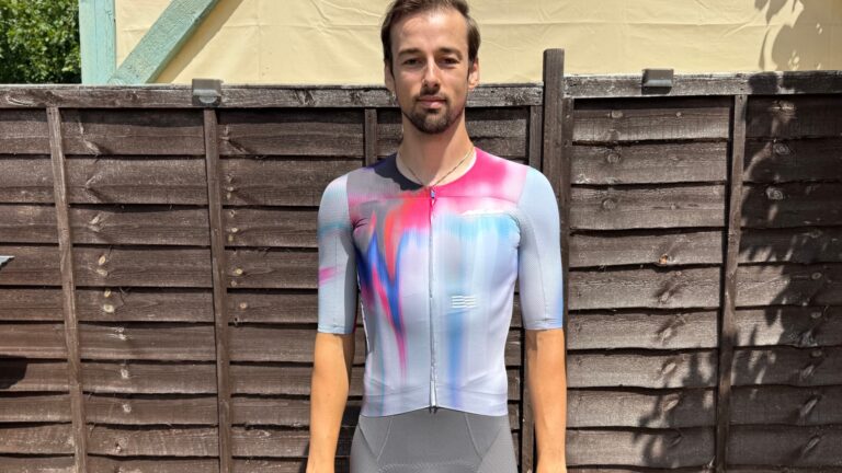 MAAP Pro Race Jersey Review: Det er klart masser af stil, men ingen aero hævder at sikkerhedskopiere stoffet
