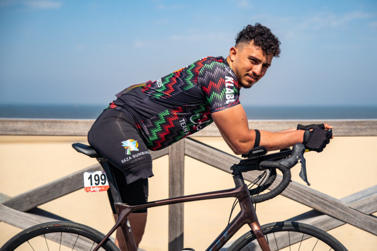 'Vi er atleter, ikke ofre'-møde den enbenede palæstinensiske, der konkurrerer på Para-Cycling verdensmesterskaber