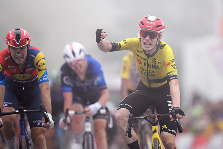 Jonas Vingegaard Outsprints Giulio Ciccone for at vinde Vueltas anden fase og tage lederens trøje
