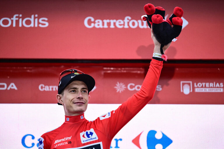 'Du lader ikke en scenevinder gå af' – Jonas Vingegaard bekræfter status som top favorit med tidlig triumf og samlet bly i Vuelta en España