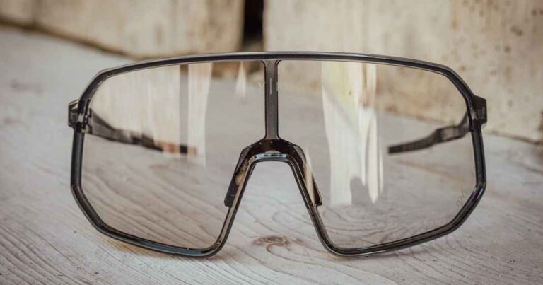 Van Rysel RR 900 Perfole PhotoChrome NXT I testen: Selv -tinting sportsbriller fra Decathlon