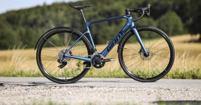 Giant Defy Advanced E+ Elite 2: E-racing-cykel i testen