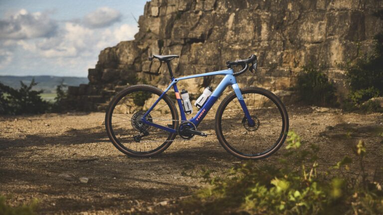 Trek styrker sin grusområde med første e-gruscykel nogensinde, det elektroniske kontrolpunkt+SL