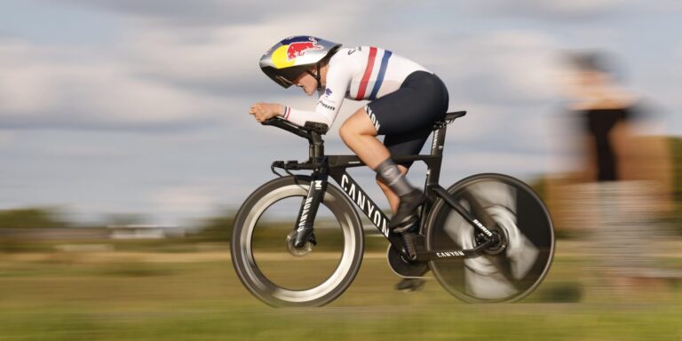 Zoe Bäckstedt vinder Time Trial Simac Ladies Tour, Van Dijk Der