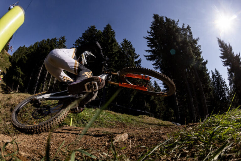Downhill World Cup 2025-Lenzerheide: Gode tider, Bad Times-kvalifikationsopdateringen
