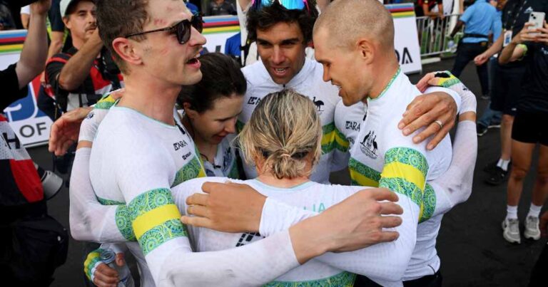 Rad World Cup 2025: Australien forsvarer titler i blandet stafet til thriller i kvindernes stafet