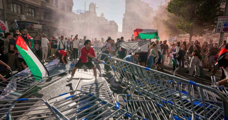 Organisationen klager over Vuelta -abort – 22 embedsmænd krænkede