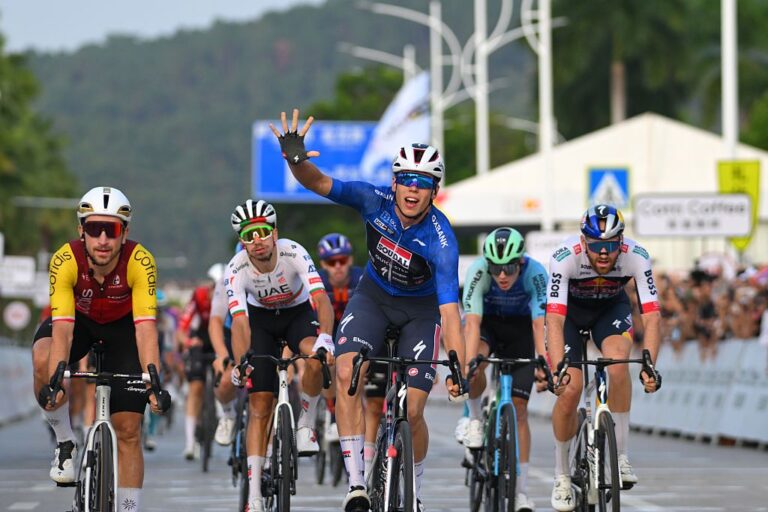 Tour of Guangxi: Paul Double vinder det sidste WorldTour-etapeløb for mænd i 2025-sæsonen, da Paul Magnier hævder den femte bundsprint på seks dage