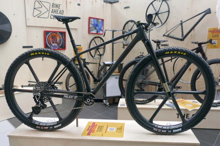 Bike Ahead's Projekt 32″ prototype viser ægte store 6-egers BiTurbo 32 Carbon hjul