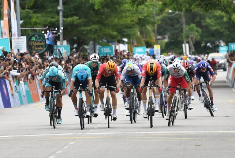 Matteo Malucelli tænder Alexander Kristoff i Le Tour de Langkawi fase 3 efter strameste sprintkampe spiller ud på trods af tidlige stigninger gennem junglen