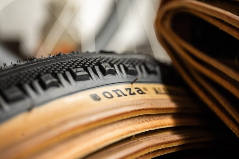 Mød Onza Allegra X Gravel Tire Family