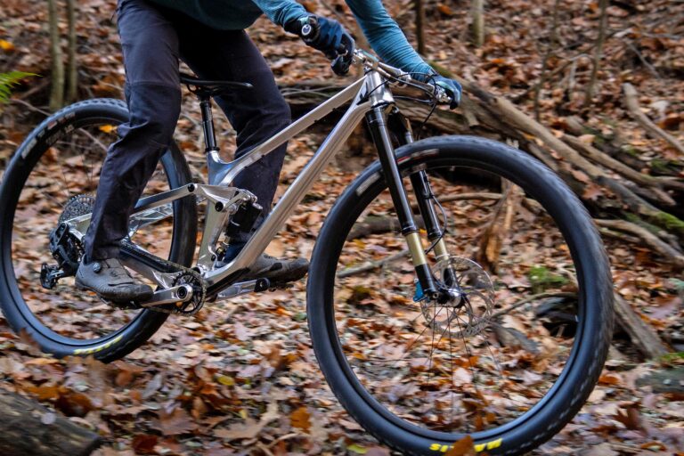 Actofive I-Train 32 er den første 32″ Trailcykel du kan købe, med 120-140 mm & Mullet Option