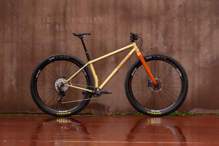 Et 32″ MTB-rammesæt, du kan købe lige nu: Neuhaus NOVA32 er en produktionsstiv hardtail