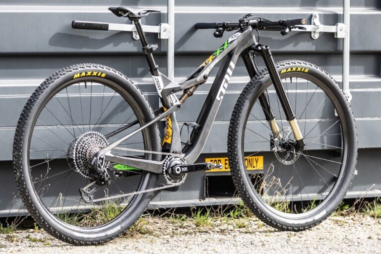 32-tommers cykler får deres verdensscenedebut på Absa Cape Epic