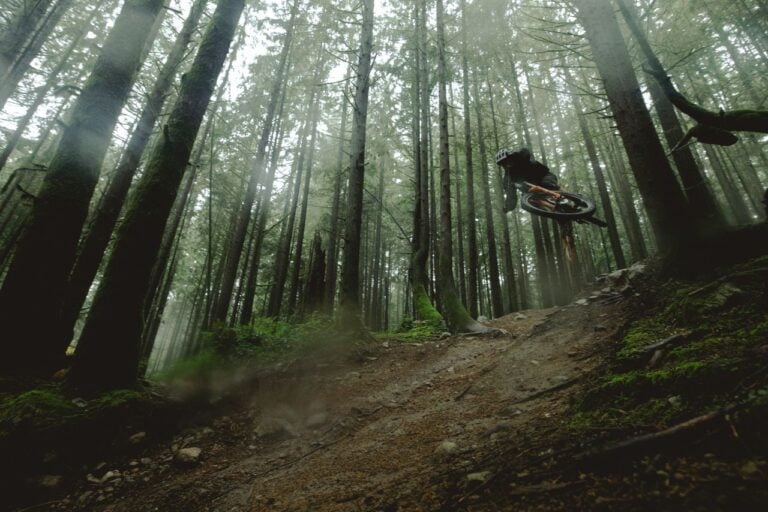 Arc'teryx går ind i MTB-verdenen med Rhoam-kollektionen