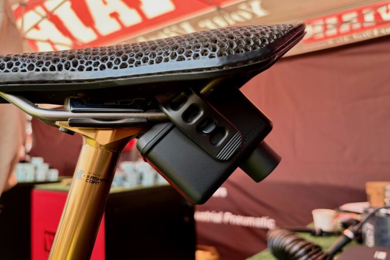 Spotted: Viair har klikhoveder og kommende cykelbæreløsning til Recon Mini-inflatorer