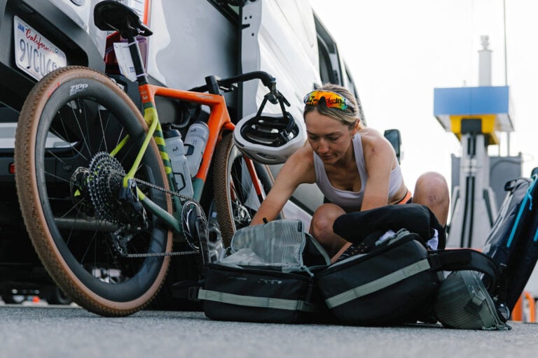 Assos + Db Bike Travel Bag Collab er et 3-delt cyklist-specifikt bagagesæt