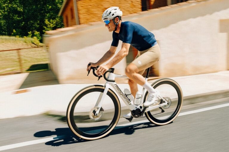 Megamo bringer Avinox Power til asfalten med New Upon E-Road Bike