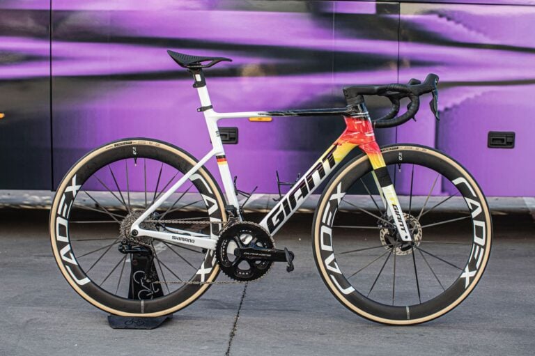 Hvilke landevejscykler køres der ved Tour de France 2026? Vi kører igennem, hvad de 23 hold kører